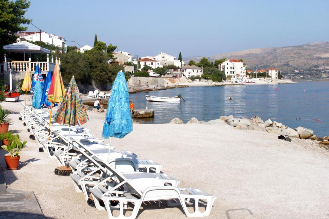 Apartments By The Sea Arbanija, Ciovo - 17332 Trogir Exterior photo
