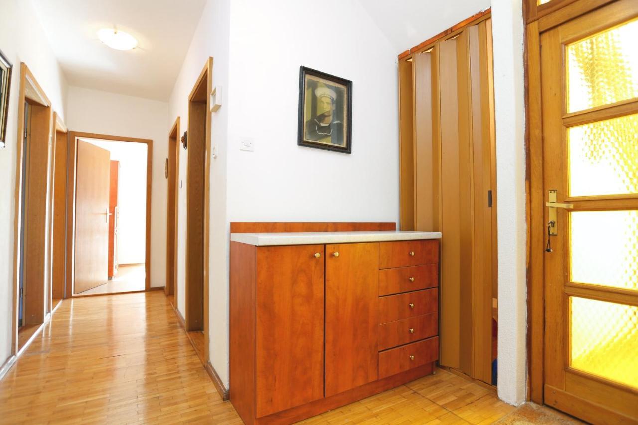 Apartments By The Sea Arbanija, Ciovo - 17332 Trogir Exterior photo